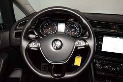 Gebraucht VW Touran Join 150 PS (110 kW) 2018 Silber metallic Van / Kleinbus