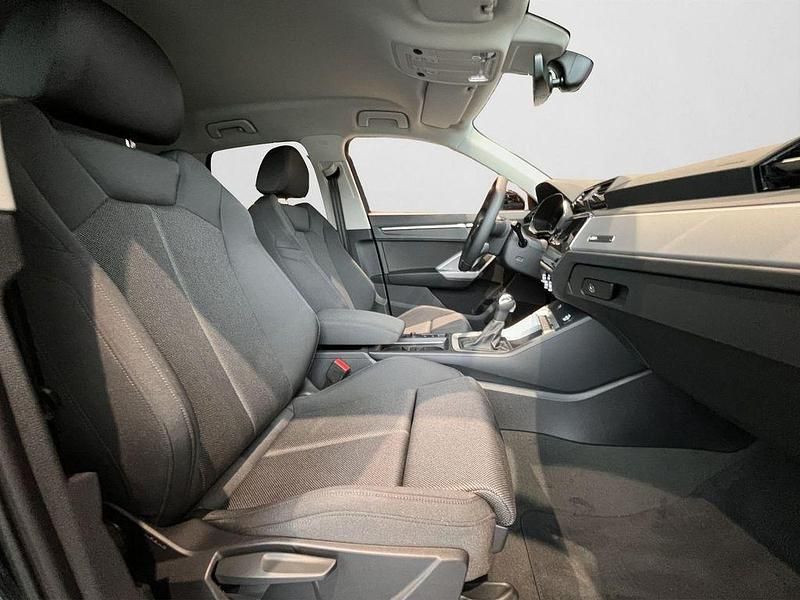 Gebraucht Audi Q3 Ambiente 150 PS (110 kW) 2025 Mythosschwarz metallic SUV