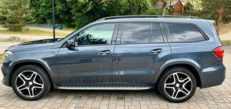 Grau Gebraucht 2017 Mercedes GLS400 AMG line SUV | 39.900 € (Guter Preis) - Bild 1/4