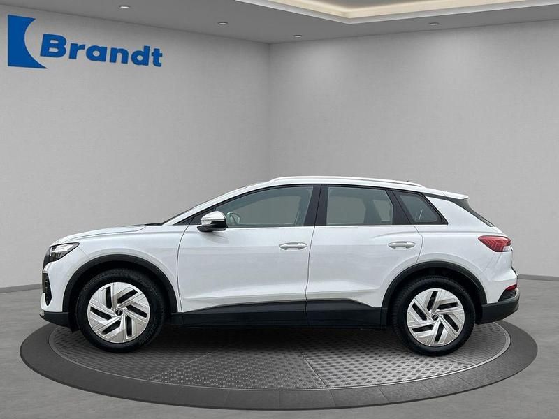 Gebraucht Audi e-tron 150 kW (204 PS) 2023 Gletscherweiß metallic (metallic) SUV