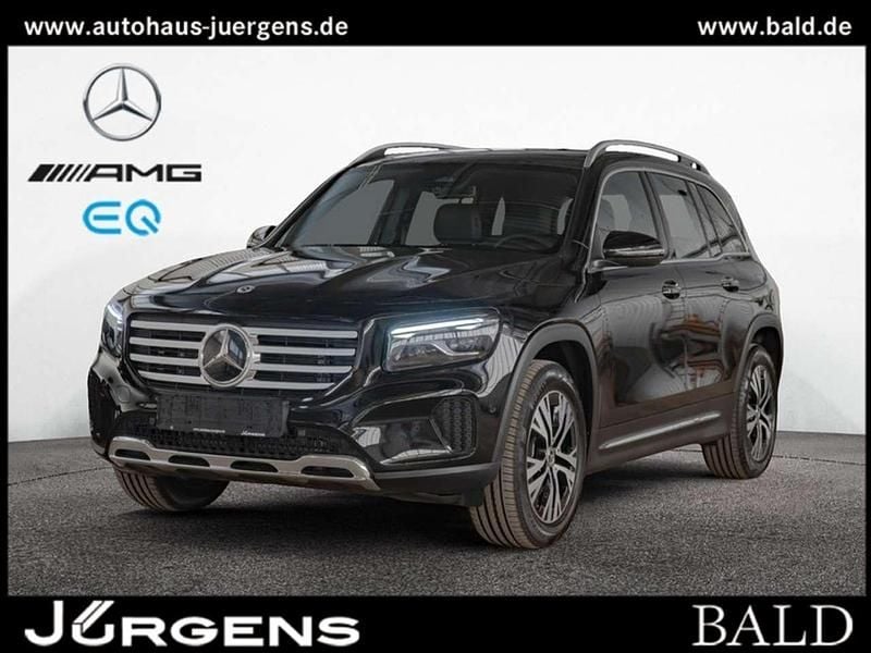 Schwarz metalliclack kosmossch Gebraucht 2025 Mercedes GLB200 Progressive SUV | 44.880 € (Fairer Preis) - Bild 1/4