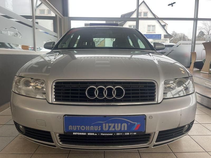 Gebraucht Audi A4 131 PS (96 kW) 2004 Silber Limousine
