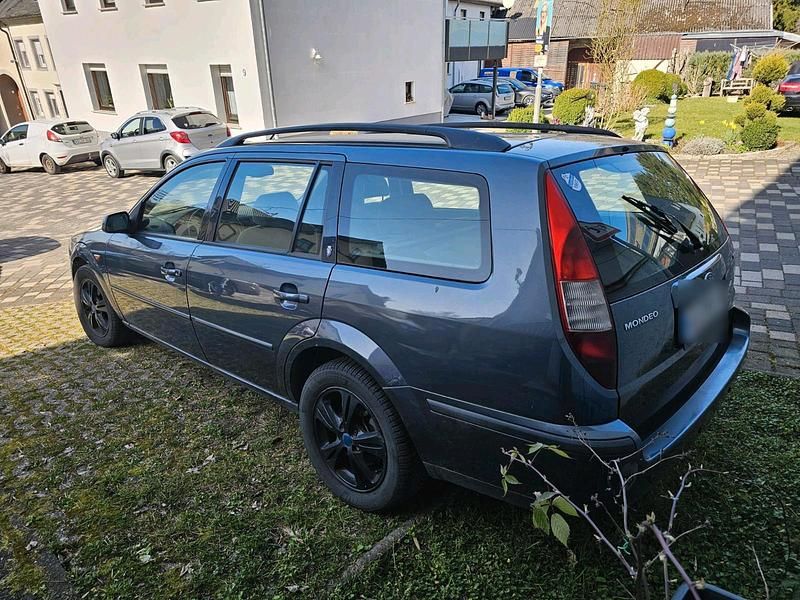 Gebraucht Ford Mondeo Ghia 130 PS (95 kW) 2002 Grau Kombi