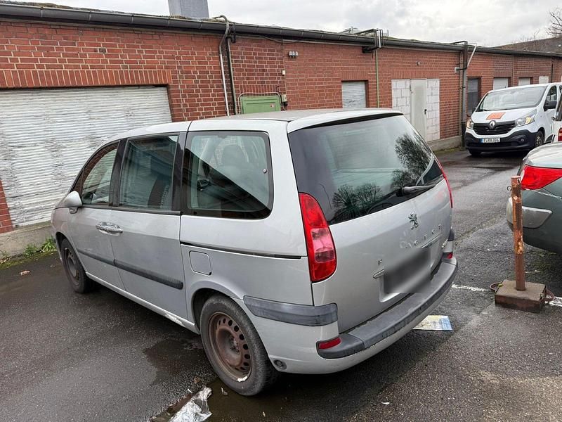Gebraucht Peugeot 807 140 PS (102 kW) 2005 Silber Van / Kleinbus