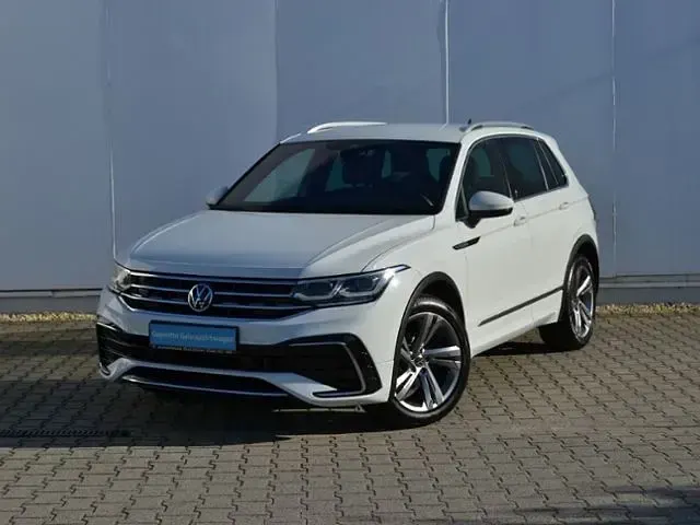 Gebraucht VW Tiguan R-line 150 PS (110 kW) 2021 Pure white SUV
