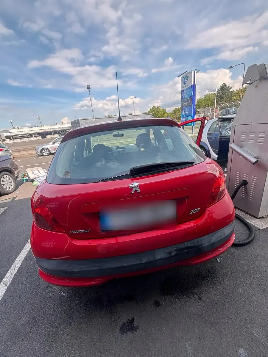 Gebraucht Peugeot 207 86 PS (63 kW) 2005 Rot Kleinwagen