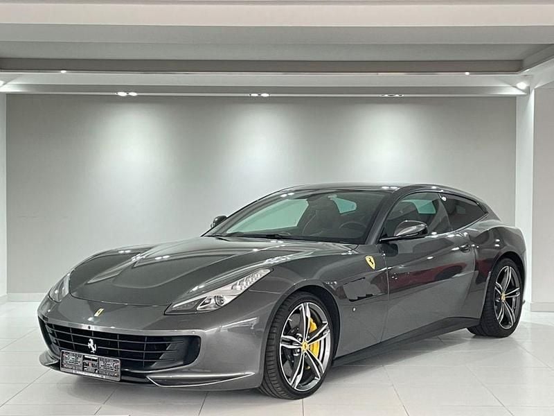 Gebraucht Ferrari GTC4Lusso 689 PS (506 kW) 2018 Grau Kombi