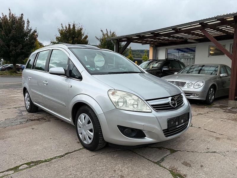 Silber Gebraucht 2008 Opel Zafira Cosmo Van / Kleinbus | 5.999 € - Bild 1/4