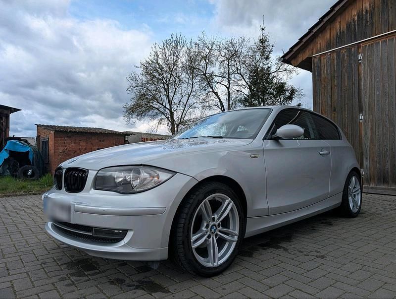 Gebraucht BMW 116 122 PS (89 kW) 2008 Silber Kleinwagen