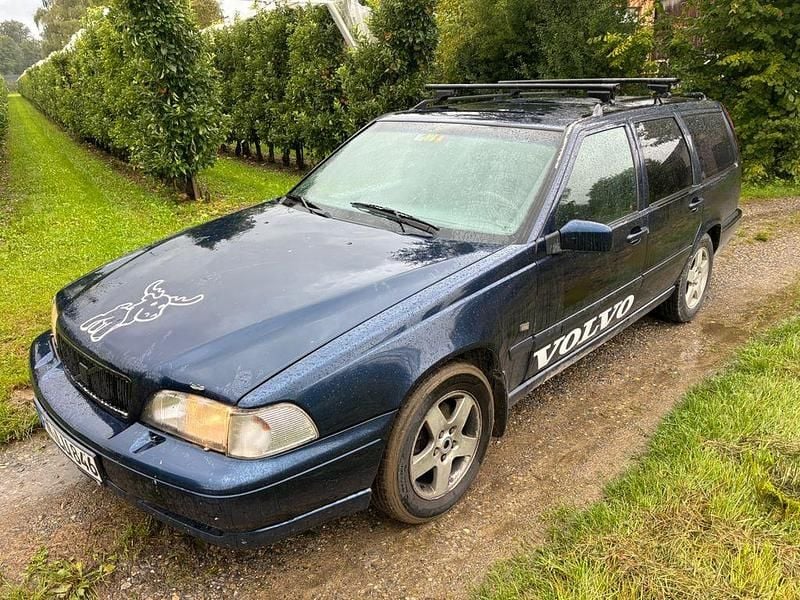 Schwarz Gebraucht 1997 Volvo V70 Kombi | 2.800 € (Fairer Preis) - Bild 1/4