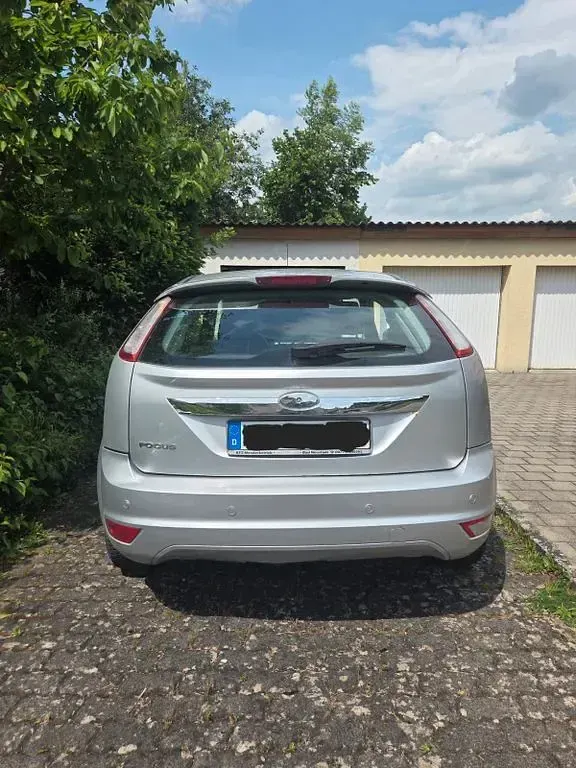 Gebraucht Ford Focus 101 PS (74 kW) 2008 Grau Limousine