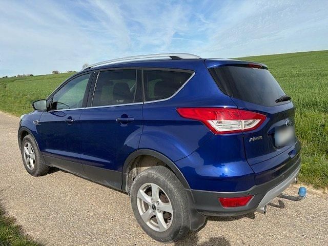 Gebraucht Ford Kuga Titanium 163 PS (119 kW) 2014 Blau SUV