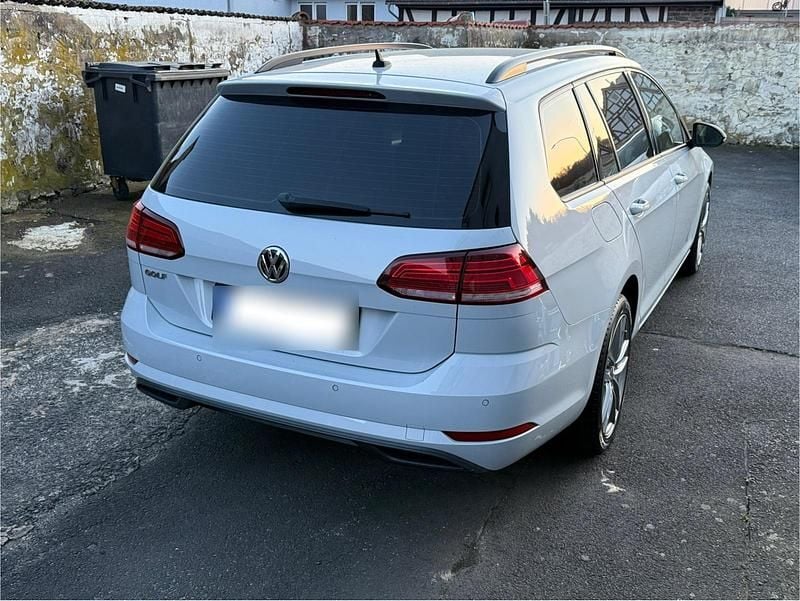 Gebraucht VW Golf VII 116 PS (85 kW) 2018 Andere farben Kombi