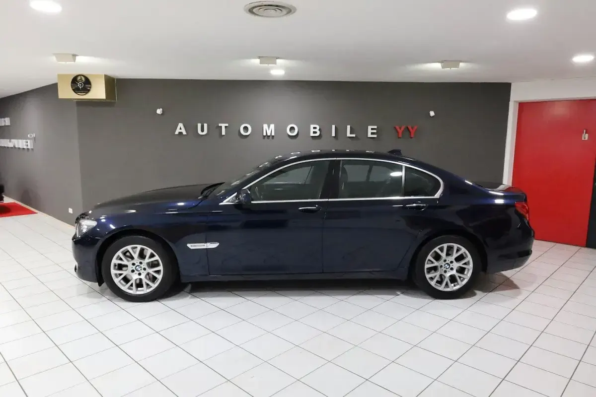 Gebraucht BMW 750 Performance 408 PS (300 kW) 2011 Blau Limousine
