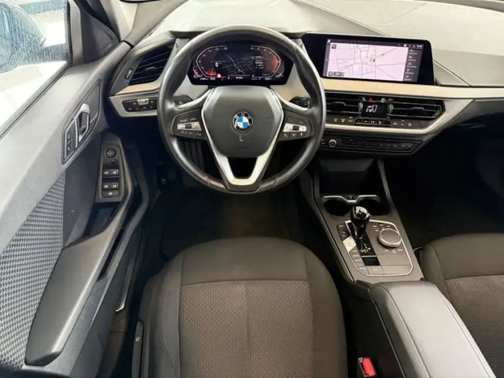 Gebraucht BMW 118 Advantage 150 PS (110 kW) 2023 Grau Limousine