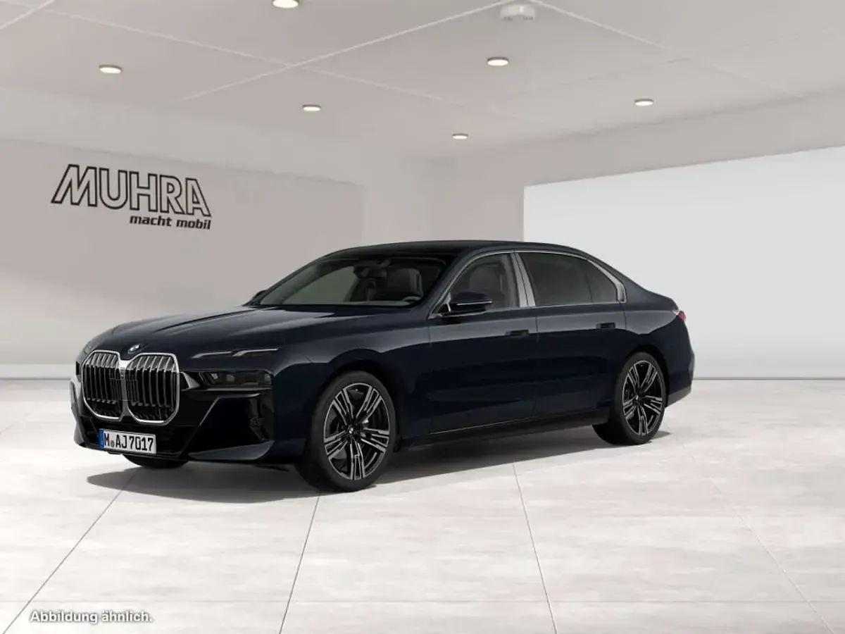 Gebraucht BMW 740 M Sport 299 PS (219 kW) 2025 Carbonschwarz Limousine