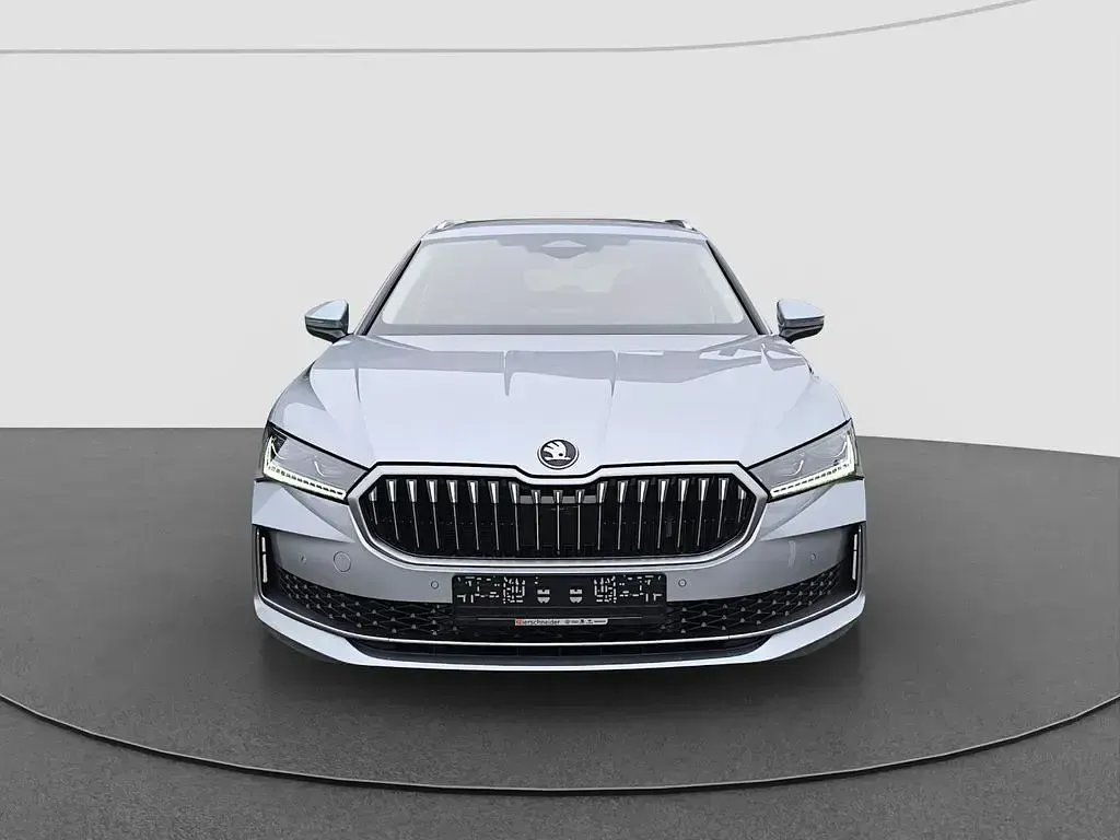 Neu Skoda Superb Selection 193 PS (141 kW) 2025 Schwarz Kombi