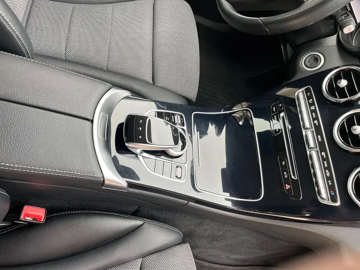 Gebraucht Mercedes 220 170 PS (125 kW) 2017 Weiß Kombi
