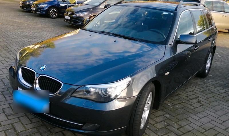 Gebraucht BMW 520 177 PS (130 kW) 2008 Grau Kombi