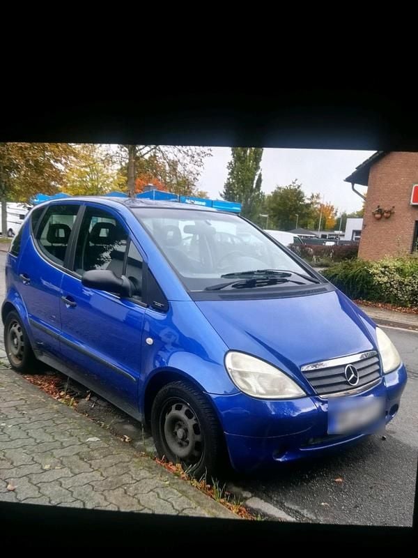 Blau Gebraucht 1999 Mercedes A160 Kleinwagen | 490 € (Superpreis) - Bild 1/4