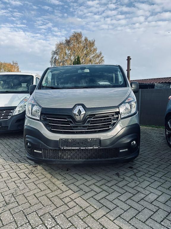 Gebraucht Renault Trafic Komfort 145 PS (106 kW) 2019 Grau Van / Kleinbus