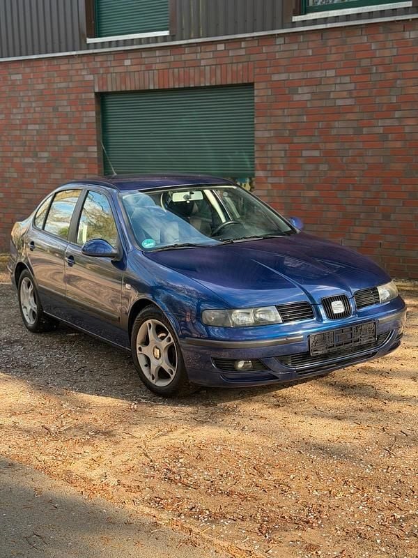 Second-hand Seat Toledo 101 CP (74 kW) 2004 Albastru Berlinǎ