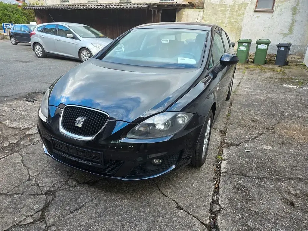 Gebraucht Seat Leon Style 105 PS (77 kW) 2011 Schwarz Kleinwagen