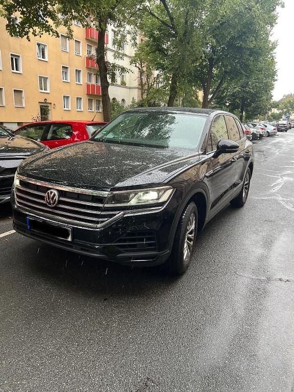 Schwarz Gebraucht 2019 VW Touareg SUV | 24.300 € (Superpreis) - Bild 1/4