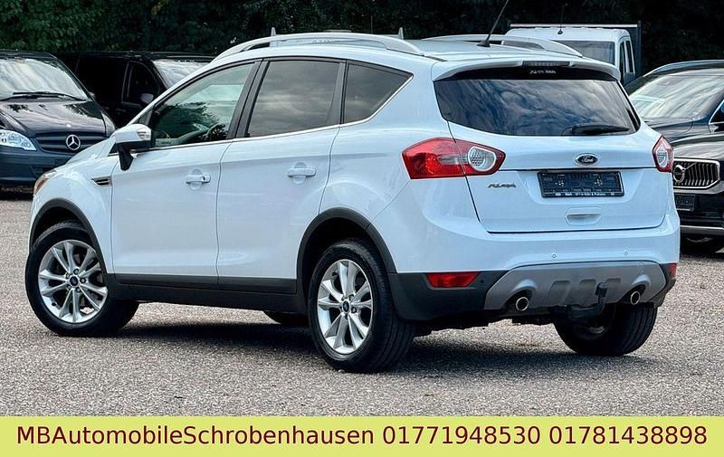 Gebraucht Ford Kuga Titanium 140 PS (102 kW) 2012 Weiß SUV