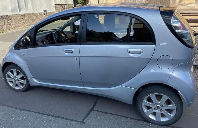 Silber Gebraucht 2012 Citroën C-zero Kleinwagen | 3.999 € (Fairer Preis) - Bild 1/4