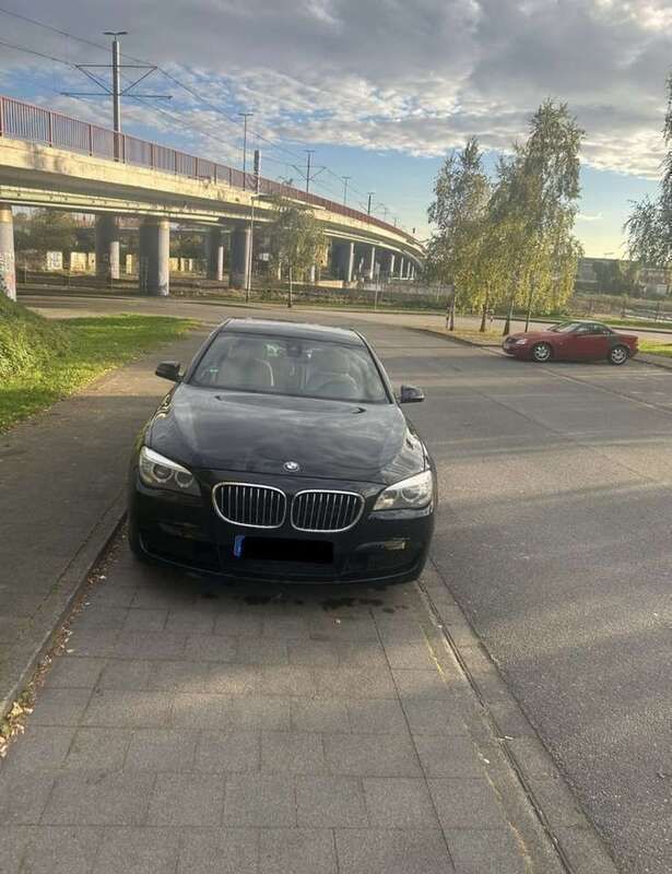 Schwarz Gebraucht 2014 BMW 730 M Sport Limousine | 21.000 € (Etwas zu teuer) - Bild 1/4