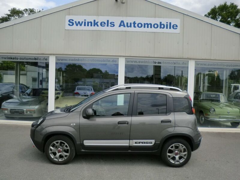 Grau Gebraucht 2020 Fiat Panda Cross Cross Plus Kleinwagen | 10.500 € (Guter Preis) - Bild 1/4