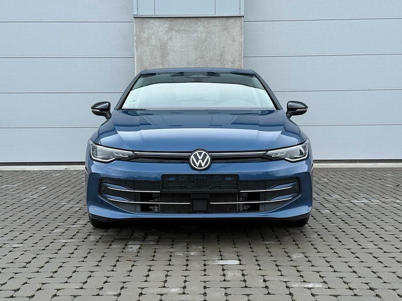 Gebraucht VW Golf VIII 150 PS (110 kW) 2025 Blau Kleinwagen