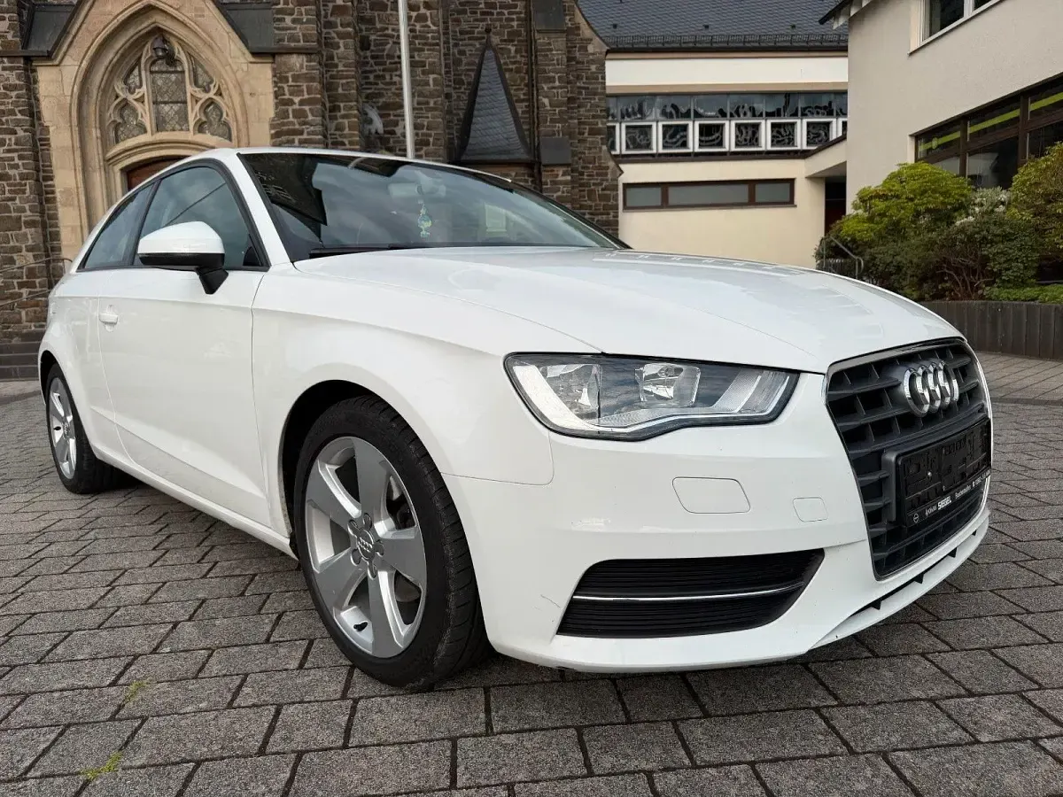Gebraucht Audi A3 Attraction 125 PS (91 kW) 2016 Weiß Coupé