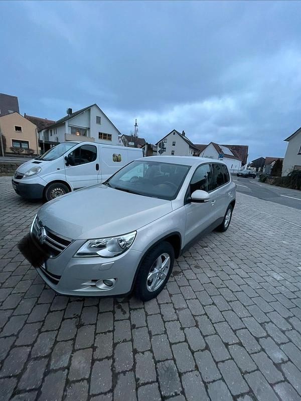 Gebraucht VW Tiguan Freestyle 122 PS (89 kW) 2011 Grau SUV