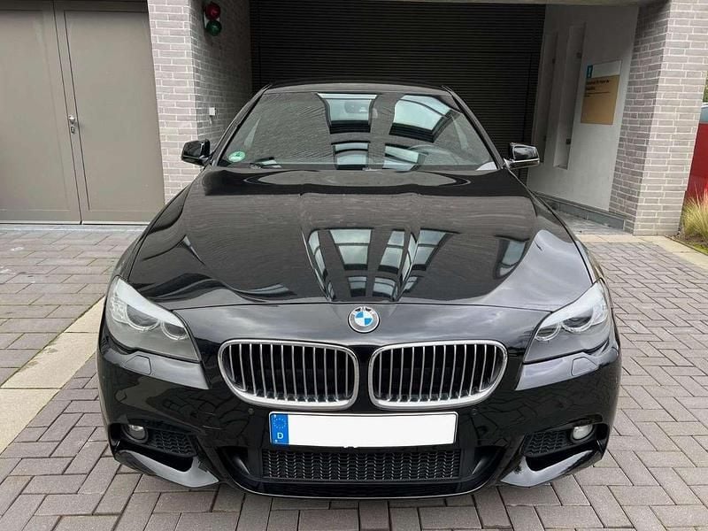 Schwarz Gebraucht 2011 BMW 525 M Sport Limousine | 10.700 € (Superpreis) - Bild 1/4
