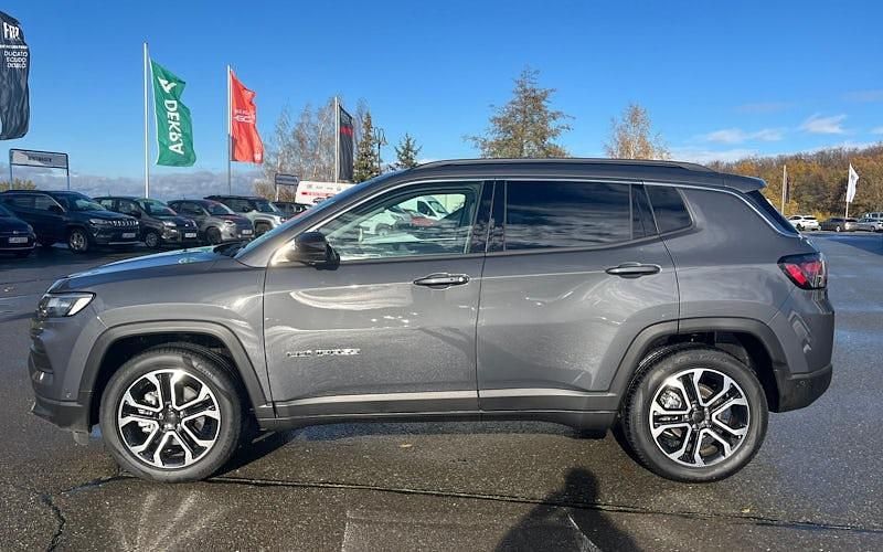 Gebraucht Jeep Compass Limited 131 PS (96 kW) 2022 Graphite grey uni SUV