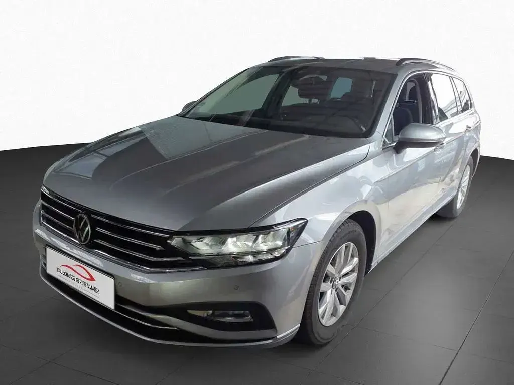 Gebraucht VW Passat Business 150 PS (110 kW) 2023 Silber Kombi