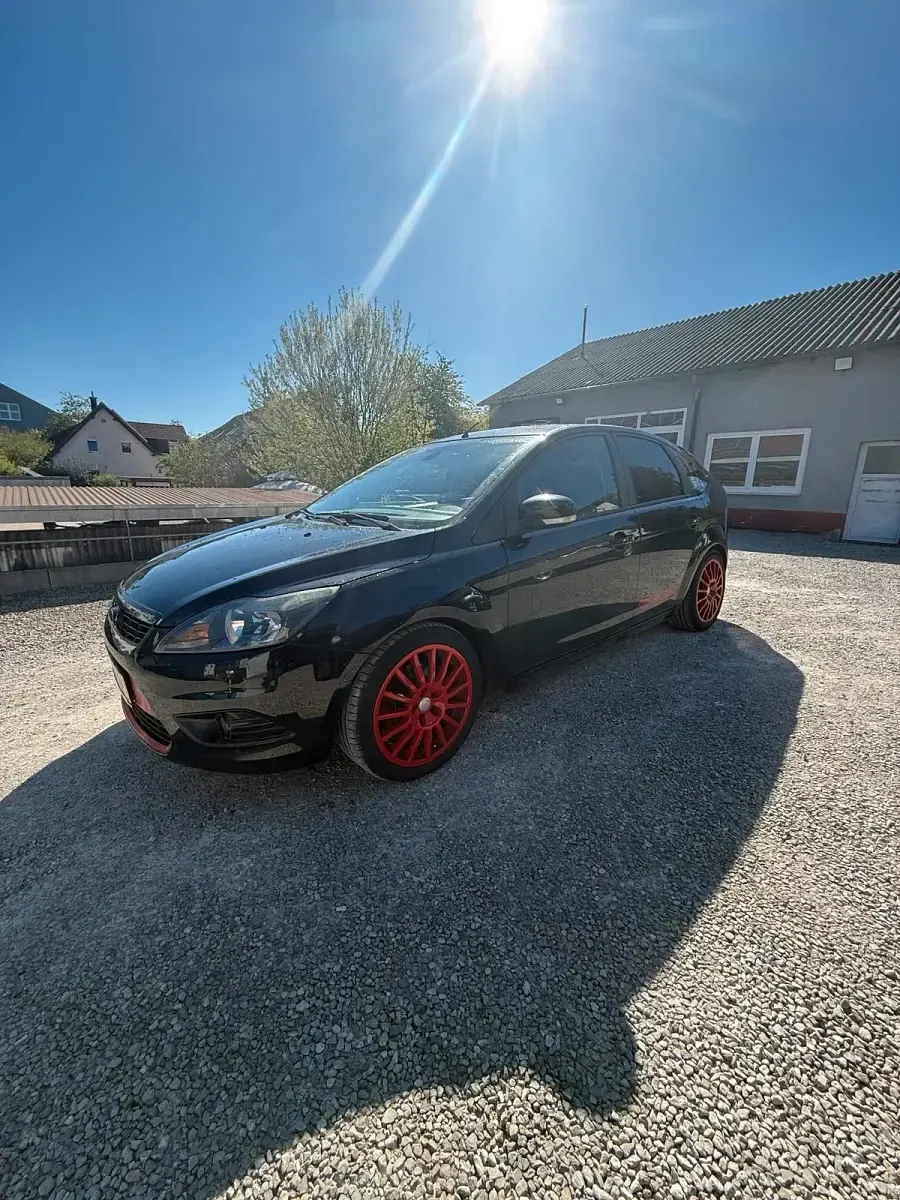Gebraucht Ford Focus 101 PS (74 kW) 2008 Schwarz Limousine