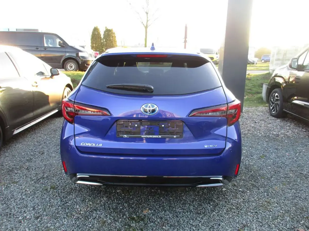 Gebraucht Toyota Corolla Team 196 PS (144 kW) 2024 Marlingrau Kombi