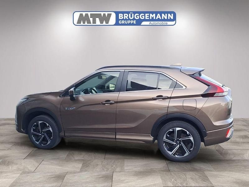 Gebraucht Mitsubishi Eclipse Cross Select 188 PS (138 kW) 2022 M) (braun SUV