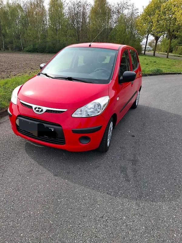 Gebraucht Hyundai i10 67 PS (49 kW) 2010 Rot Kleinwagen