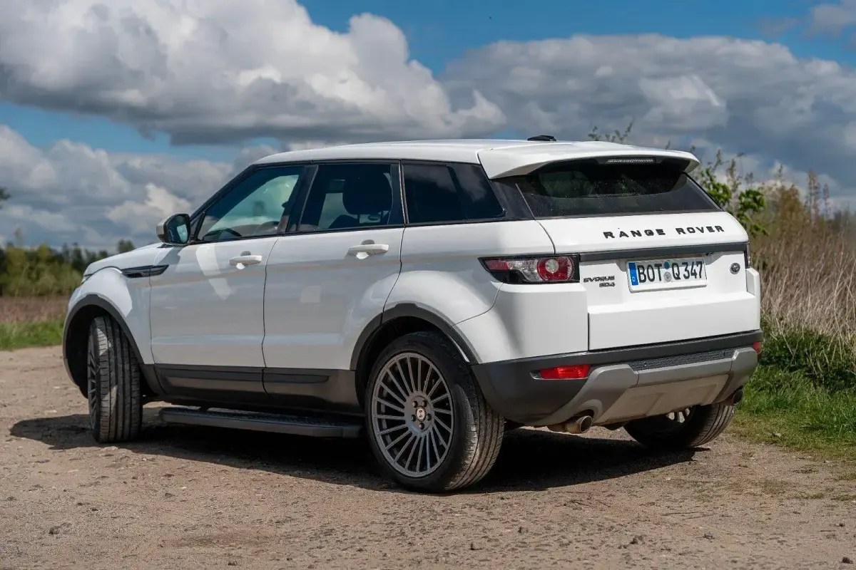 Used Land Rover Range Rover evoque Dynamic 190 HP (139 kW) 2014 White SUV