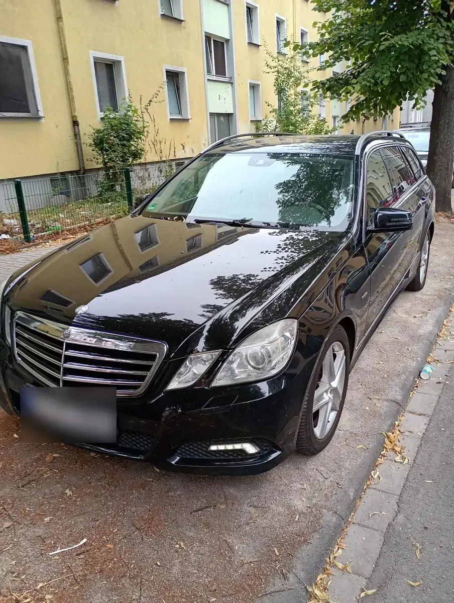 Gebraucht Mercedes E350 231 PS (169 kW) 2010 Schwarz Kombi