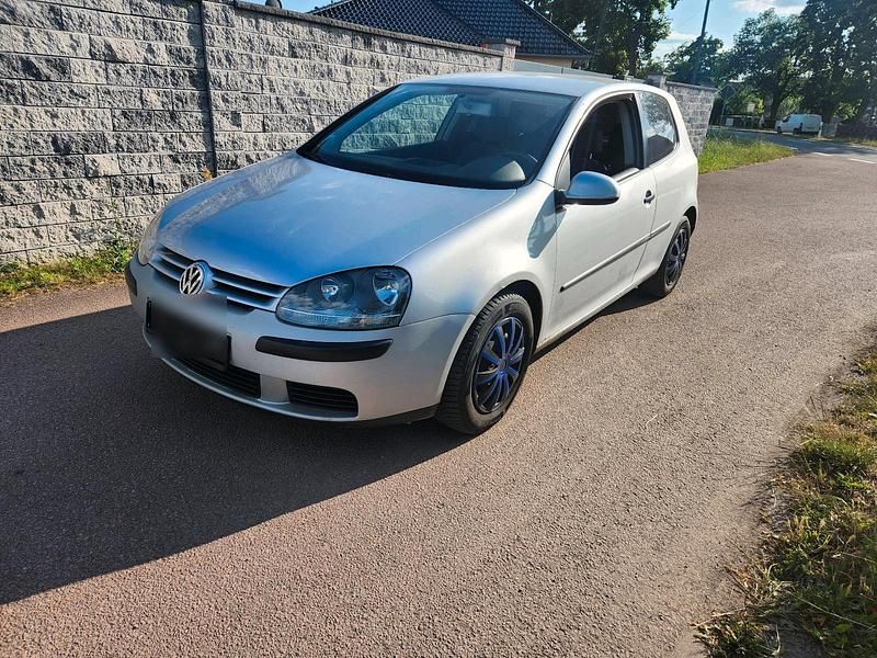 Silber Gebraucht 2004 VW Golf IV Limousine | 999 € (Superpreis) - Bild 1/4