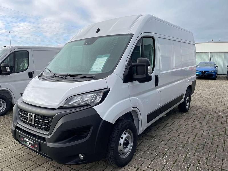 Gebraucht Fiat Ducato 140 PS (102 kW) 2023 Weiß Van