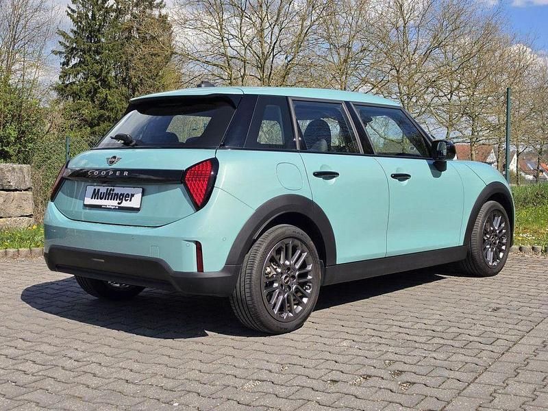 Usata Mini Cooper 156 CV (114 kW) 2024 Verde Utilitaria