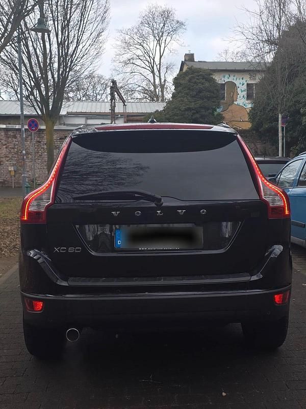 Gebraucht Volvo XC60 120 PS (88 kW) 2012 Schwarz SUV