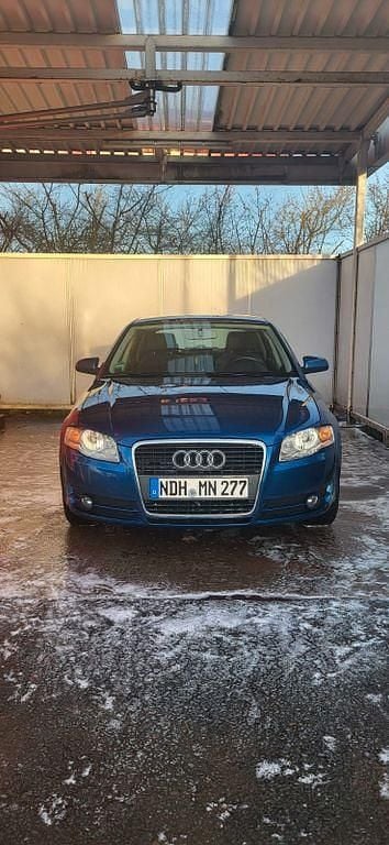 Gebraucht Audi A4 131 PS (96 kW) 2005 Blau Limousine
