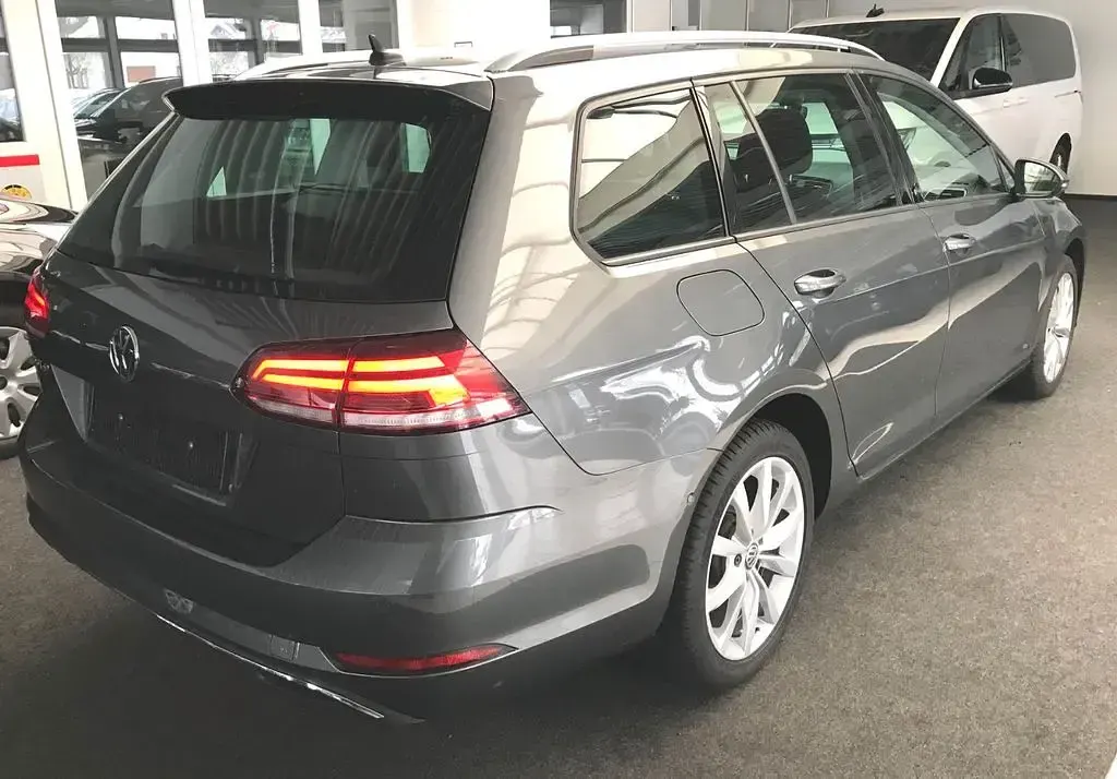 Gebraucht VW Golf VII Sound 150 PS (110 kW) 2017 Grau Kombi